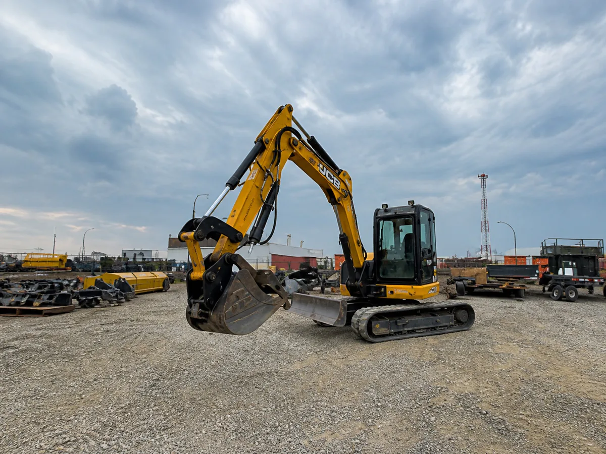 Enhanced view based on the actual unit #852 JCB 85Z excavator photo